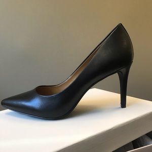 14th&Union Maty Pointed Toe Pump